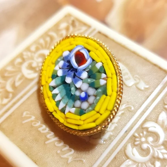 Vintage Micro Mosaic Tile Floral Brooch - Picture 2 of 6